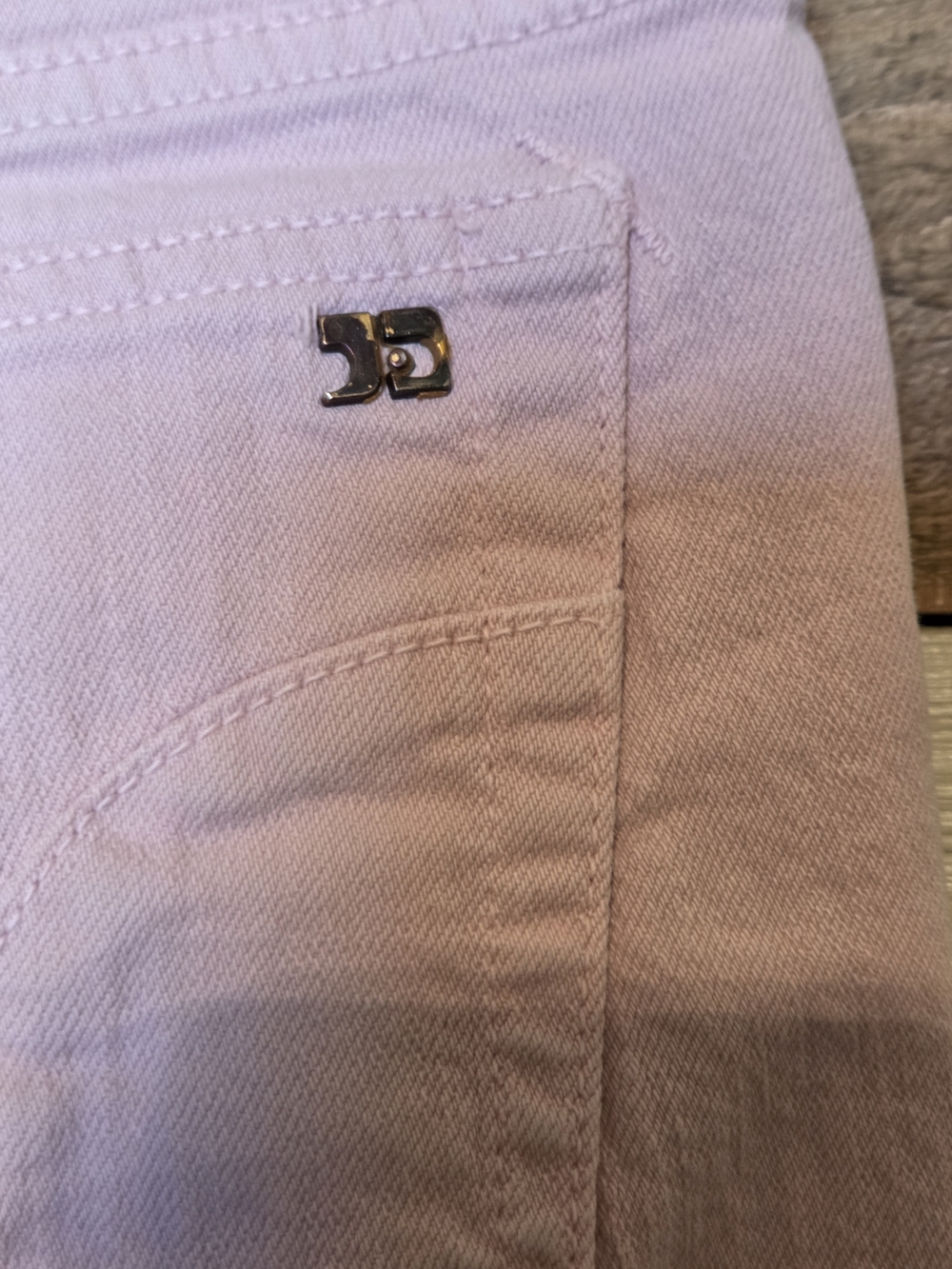 Joe's Jeans Cropped Pant - Picture 9 of 11